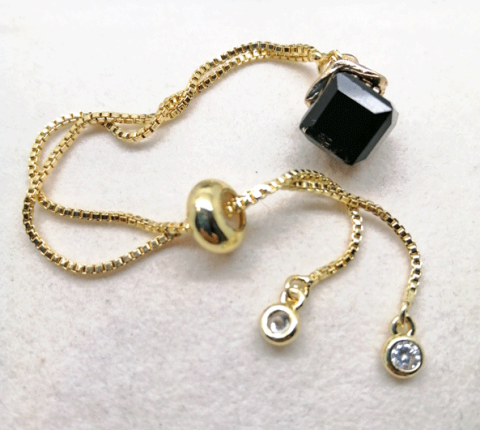 Bracelet with black crystal cube