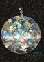 Abalone mother-of-pearl pendant in the shape of a circle