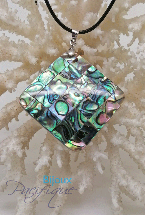 Abalone mother-of-pearl pendants