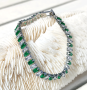 Bracelet avec pierres vert émeraude et brillant rectangulaires